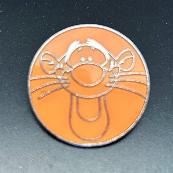 Disney Park Pooh's Tigger Collector Pin - Picture 1 of 2